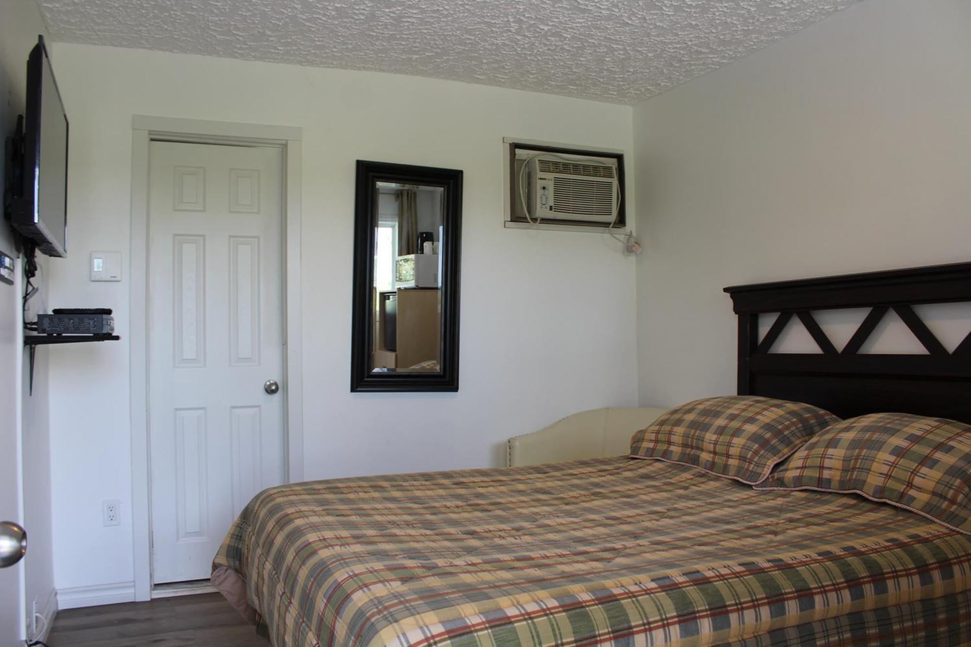 Hotel Le Marigot Vaudreuil-Dorion Esterno foto